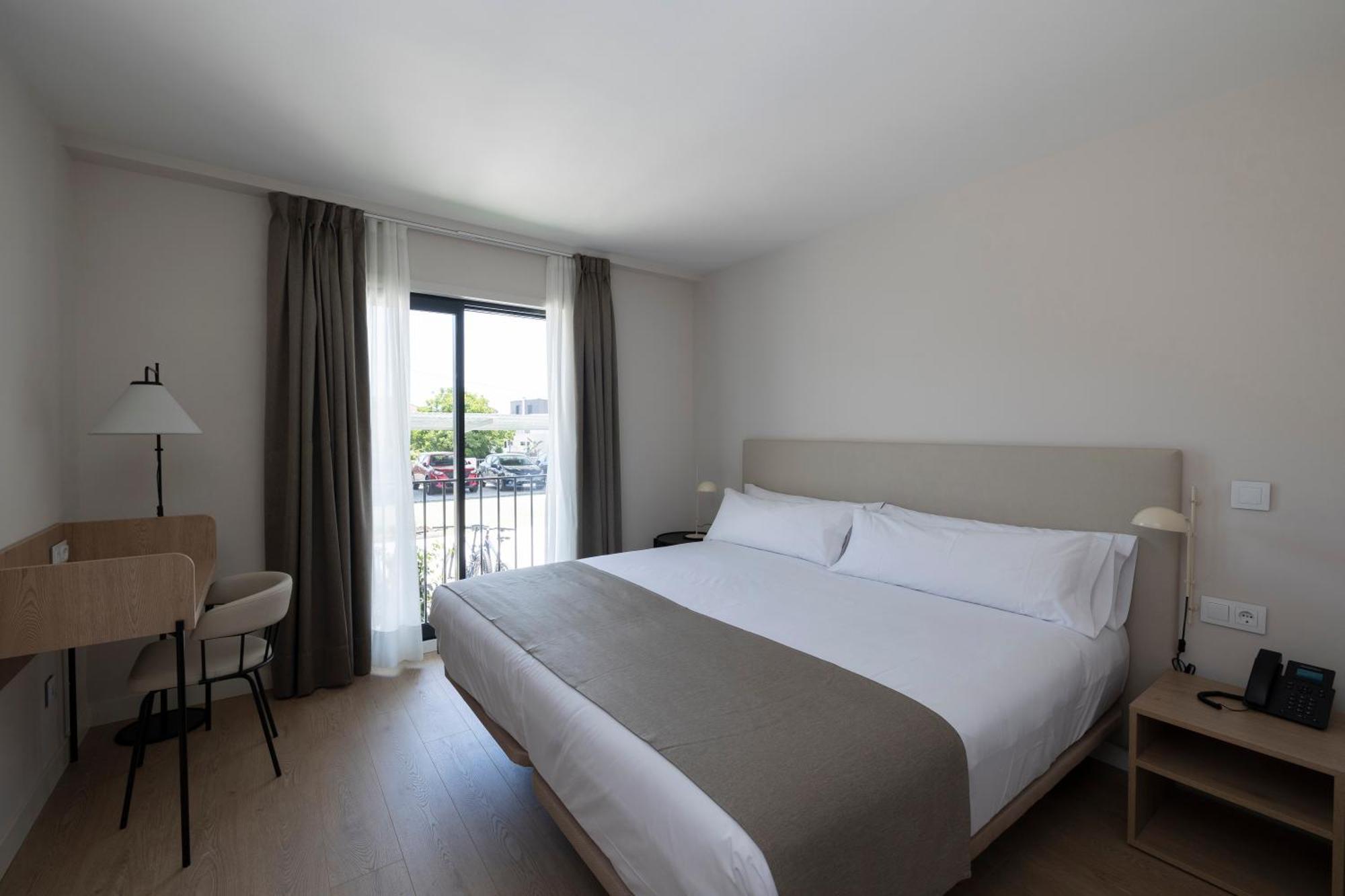 Hotel H4 Cangas 3 Superior Exteriör bild