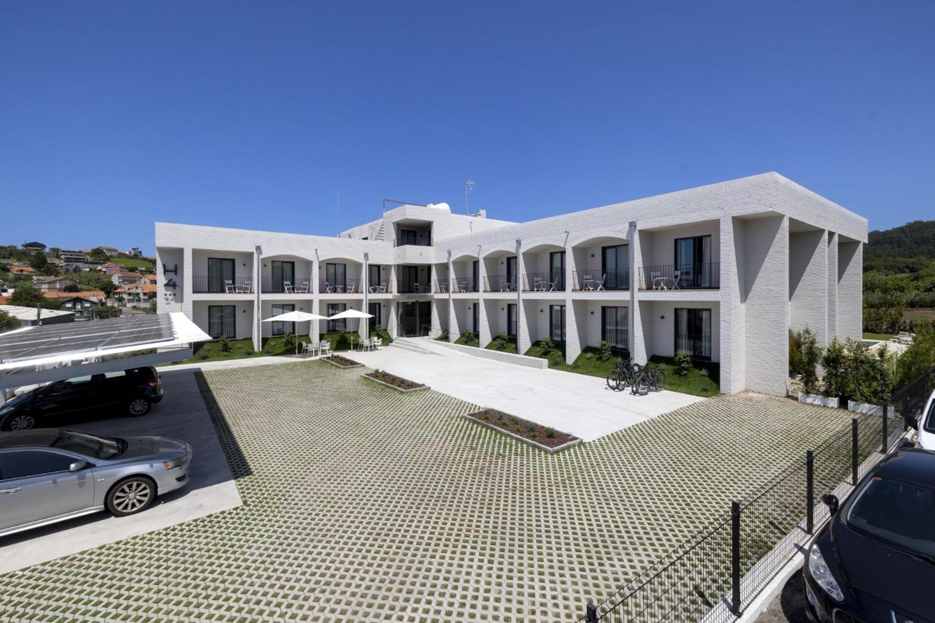 Hotel H4 Cangas 3 Superior Exteriör bild